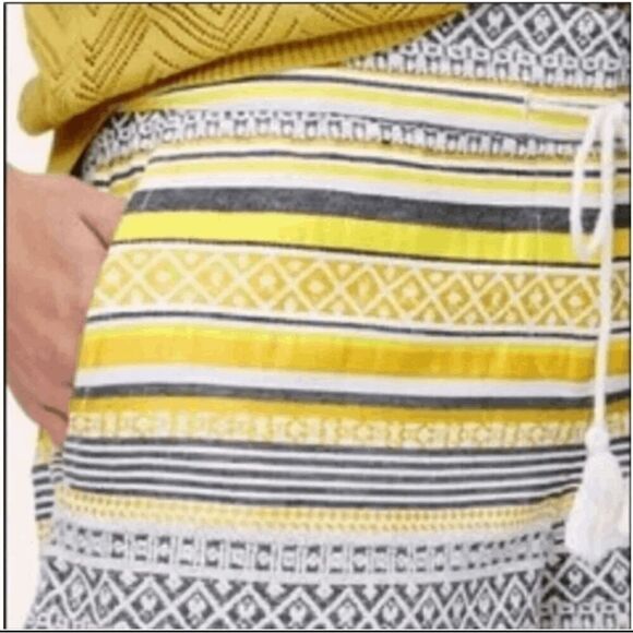Loft Ann Taylor Women's Multicolored Striped Tasseled Belted Casual Short Size 4 - Picture 2 of 7
